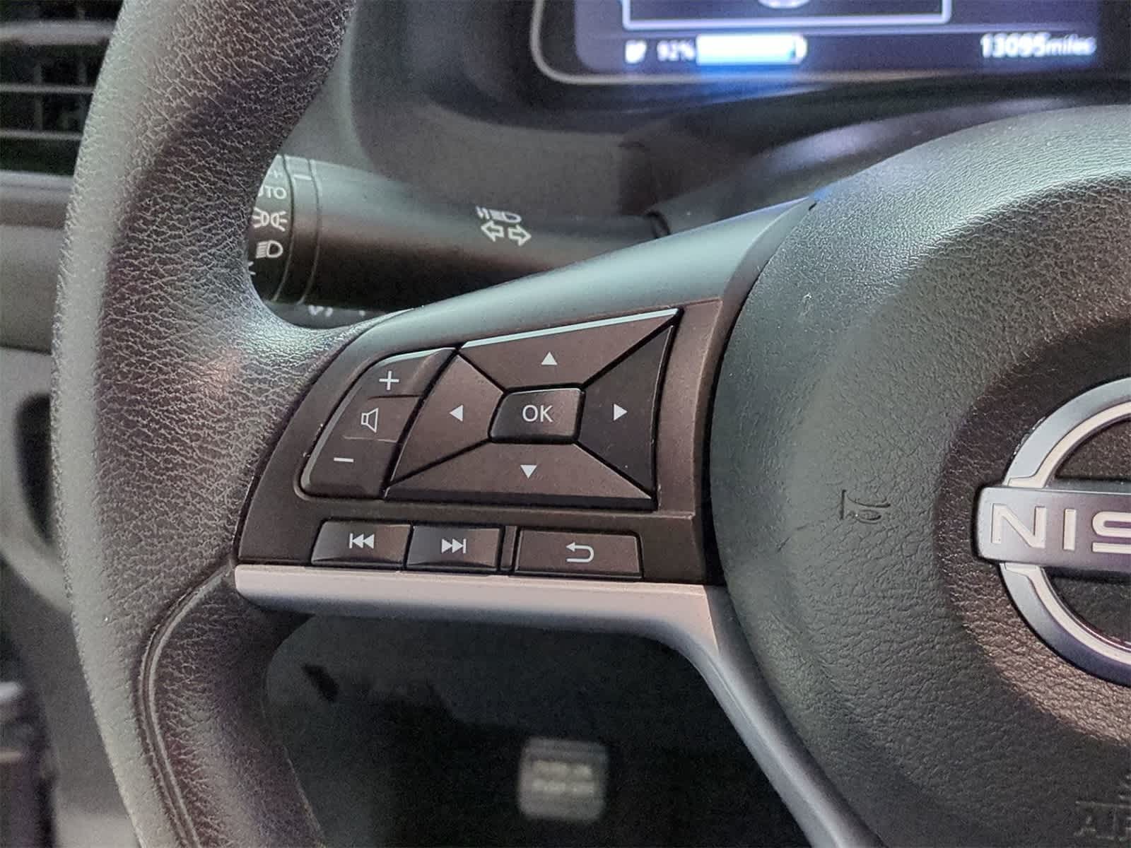 Thumbnail: 2023 Nissan Leaf - 23