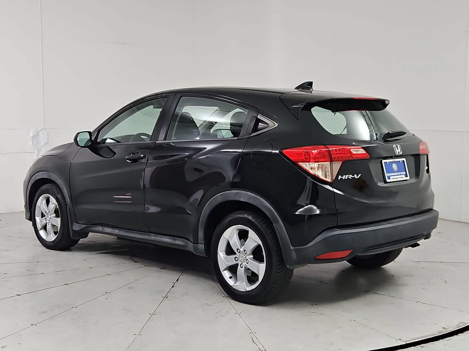 Thumbnail: 2016 Honda HR-V - 3