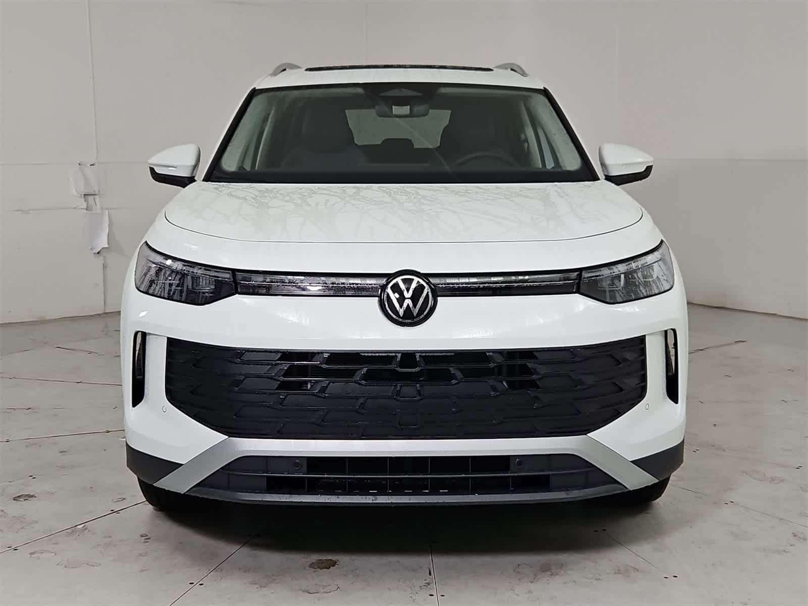 Thumbnail: 2025 Volkswagen Tiguan - 9