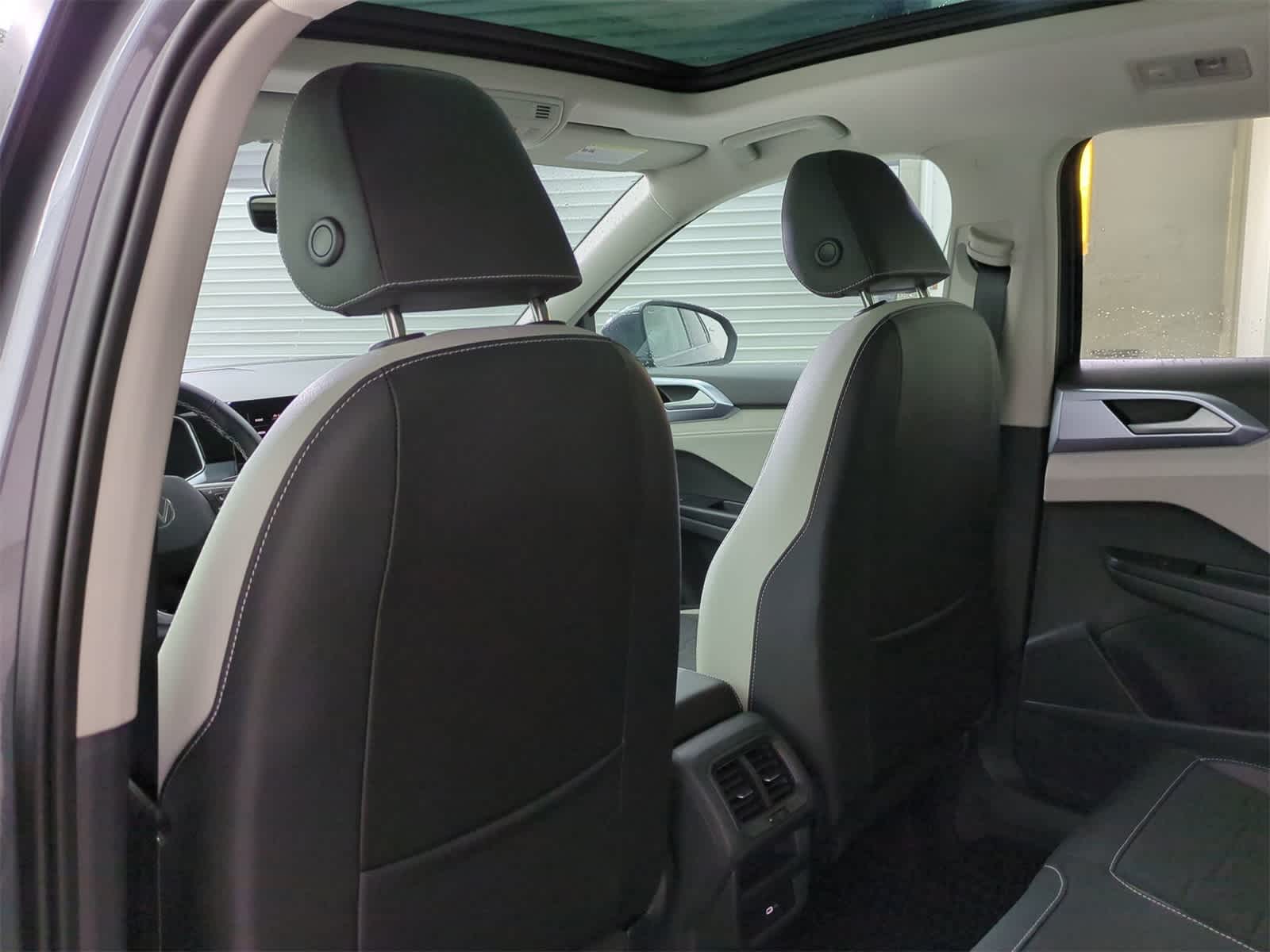 Thumbnail: 2025 Volkswagen Taos - 18