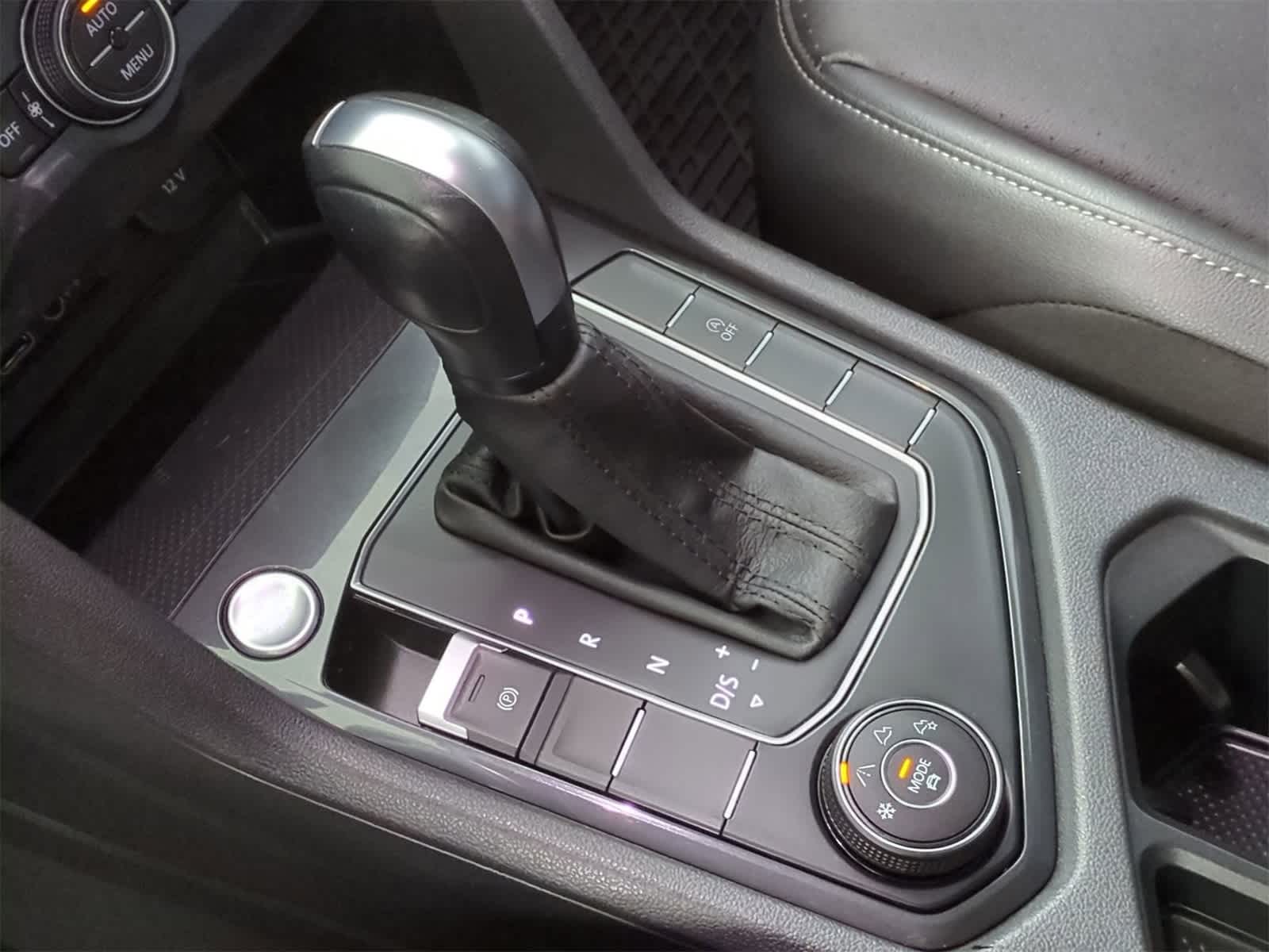 Thumbnail: 2020 Volkswagen Tiguan - 32