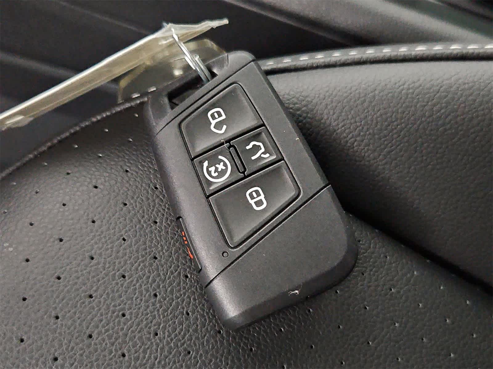 Thumbnail: 2024 Volkswagen Tiguan - 35