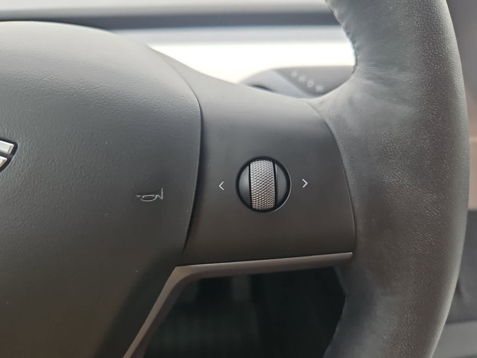Thumbnail: 2024 Tesla Model Y - 25