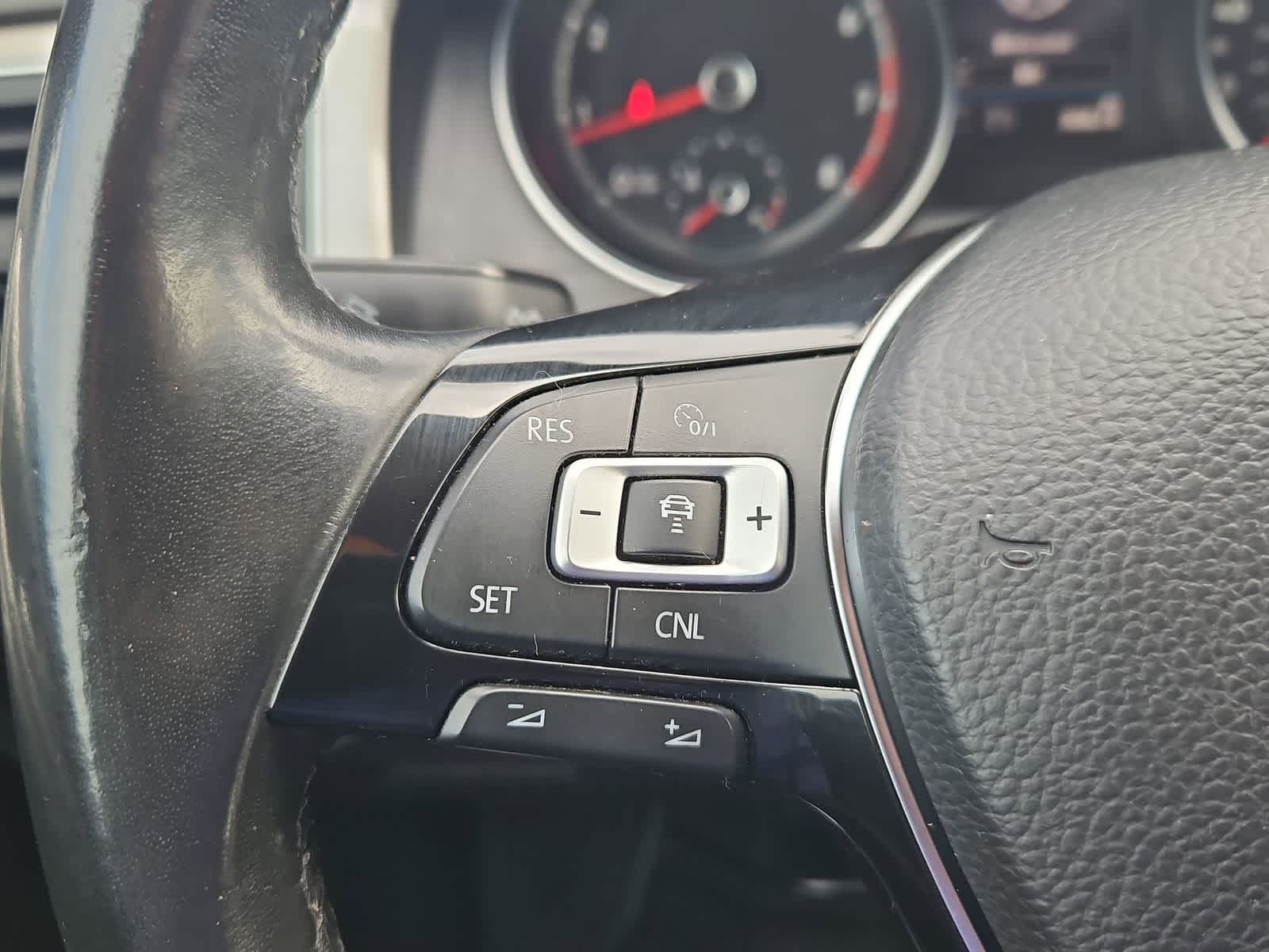 Thumbnail: 2018 Volkswagen Atlas - 23