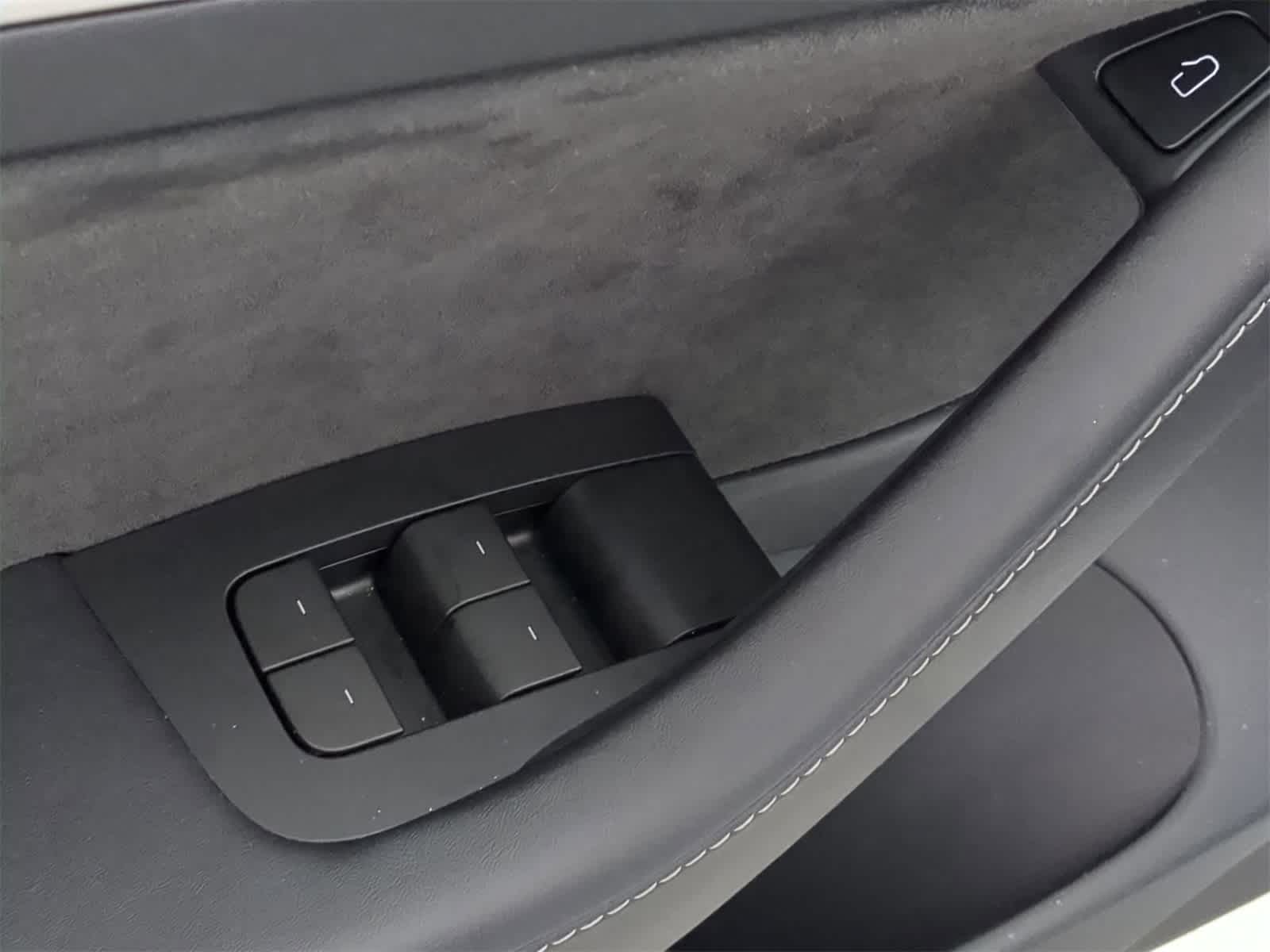 Thumbnail: 2023 Tesla Model 3 - 16