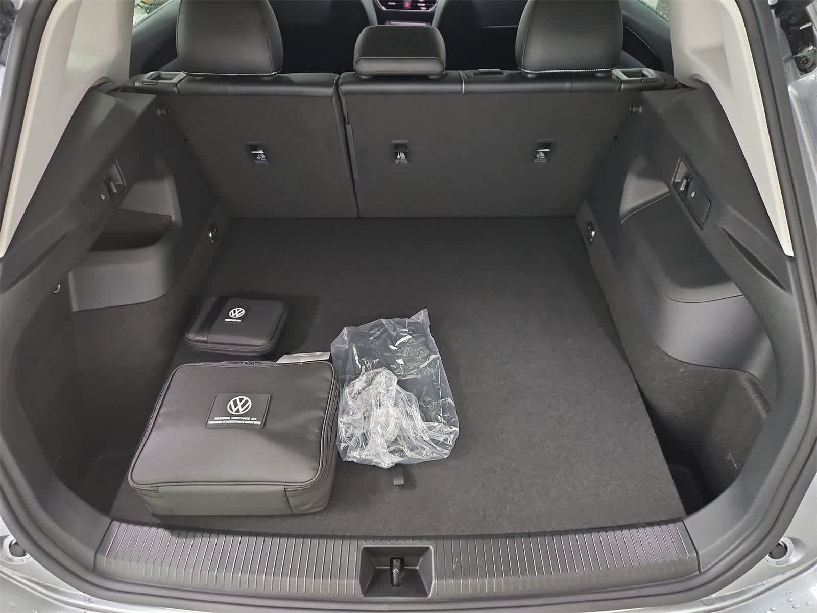 Thumbnail: 2025 Volkswagen Tiguan - 36