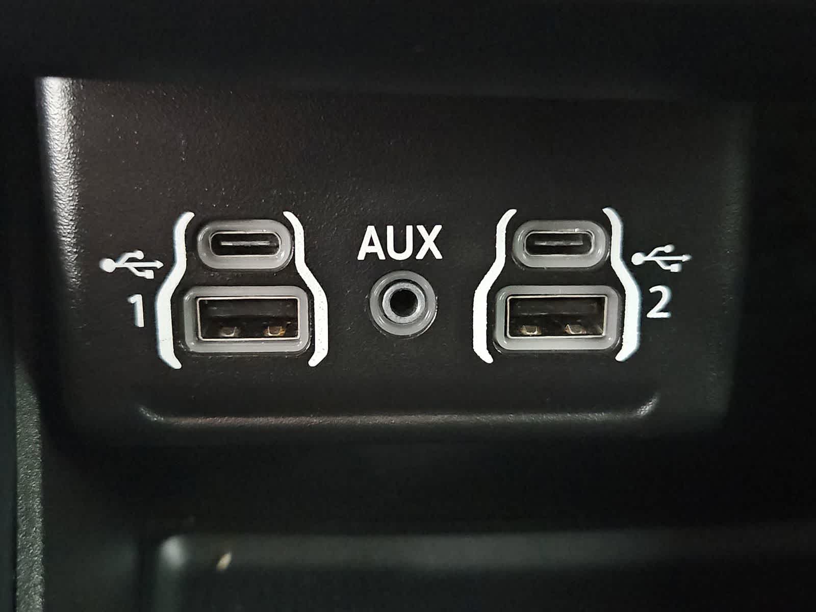 Thumbnail: 2023 Dodge Durango - 32