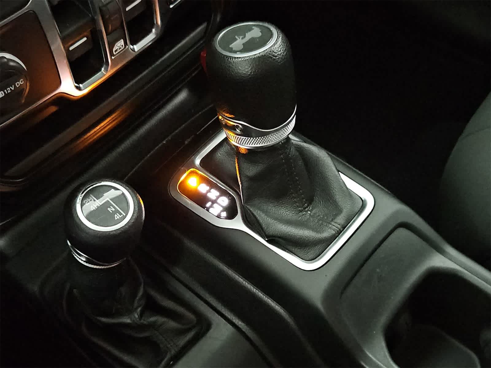 Thumbnail: 2020 Jeep Wrangler - 34