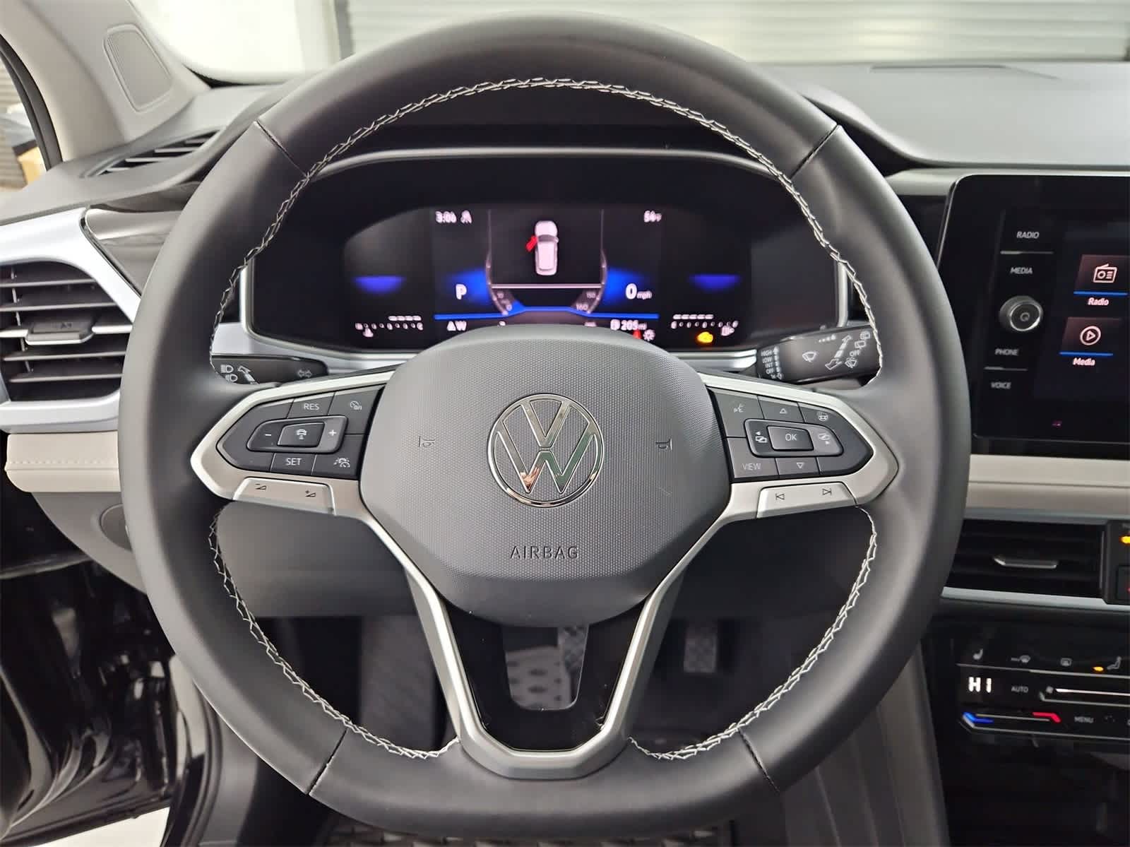 Thumbnail: 2025 Volkswagen Taos - 23