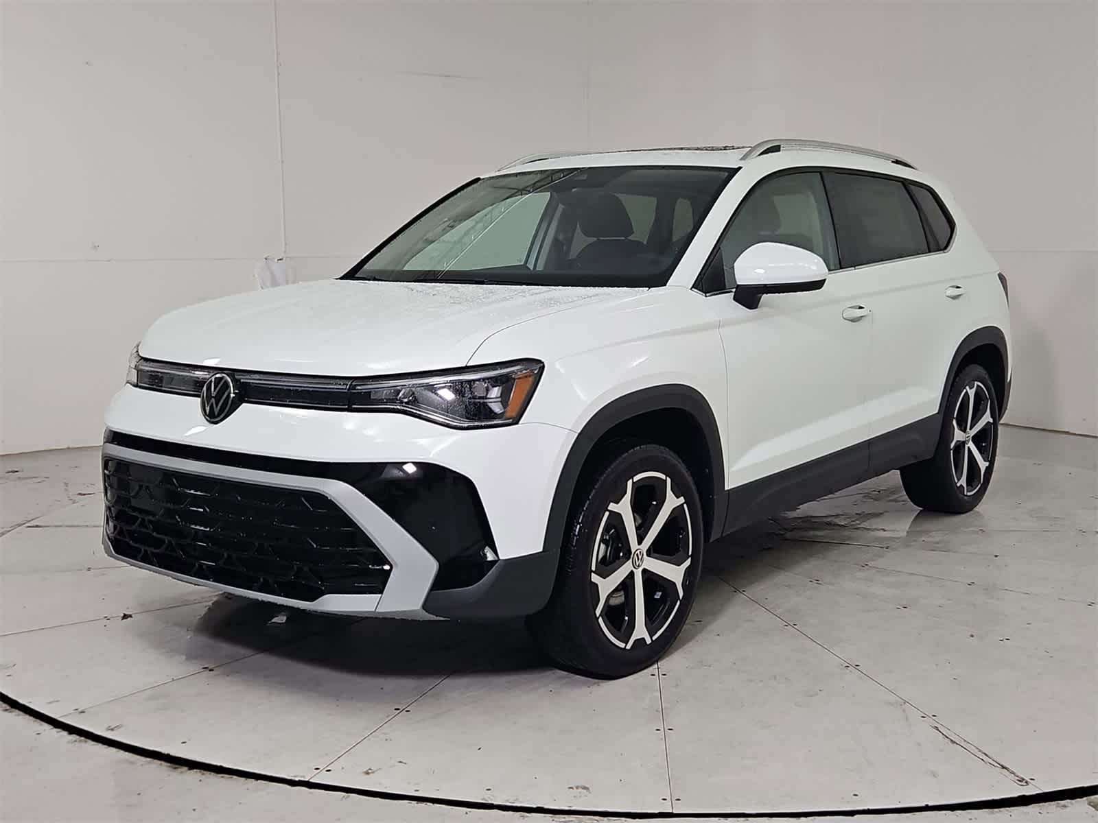 Thumbnail: 2026 Volkswagen Taos - 1