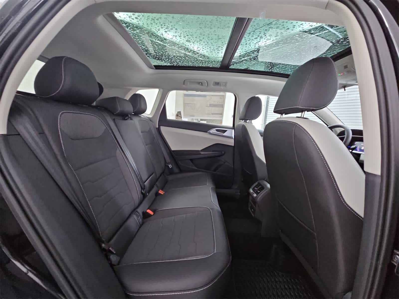 Thumbnail: 2025 Volkswagen Taos - 20