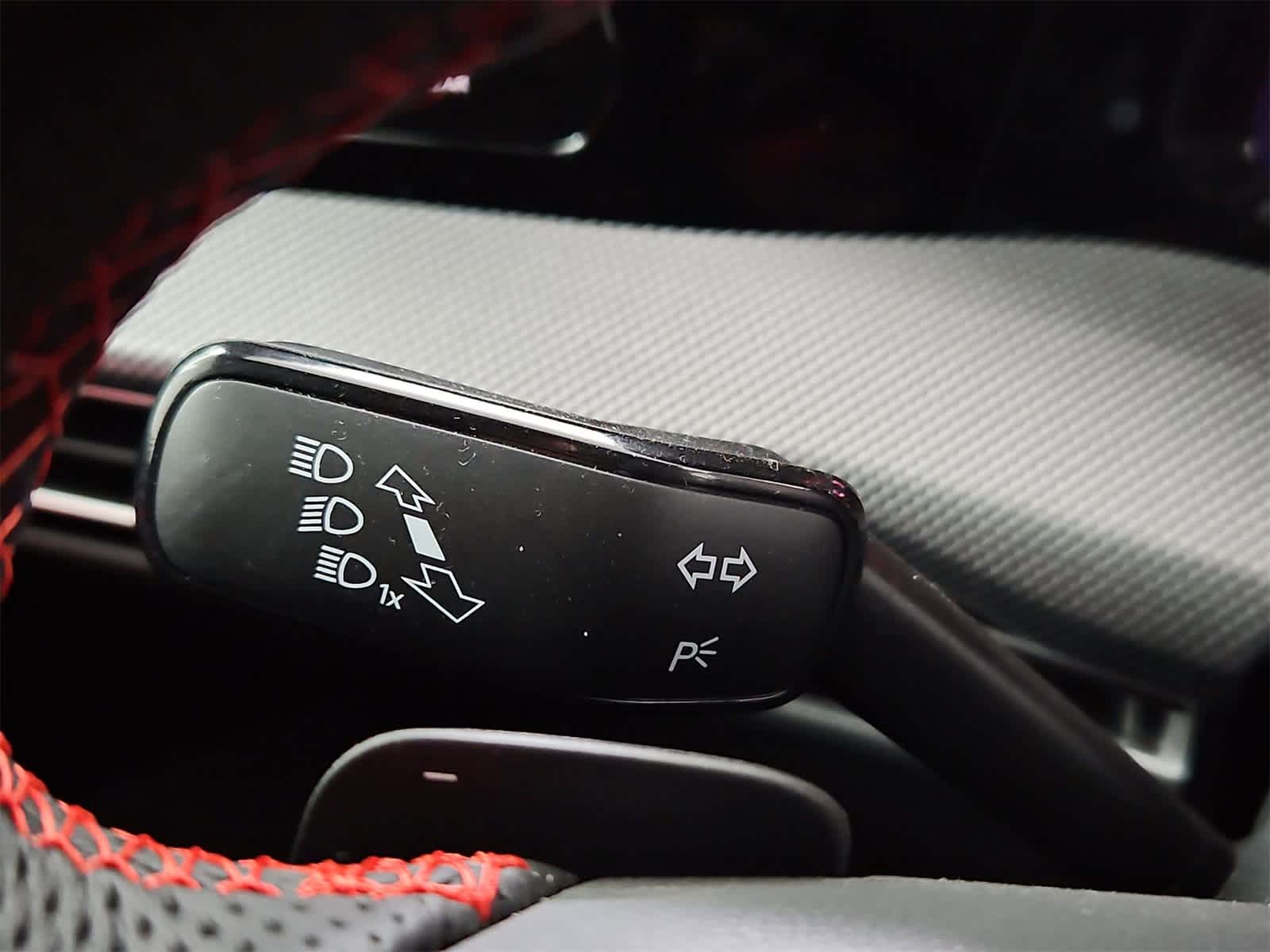 Thumbnail: 2025 Volkswagen Golf - 28