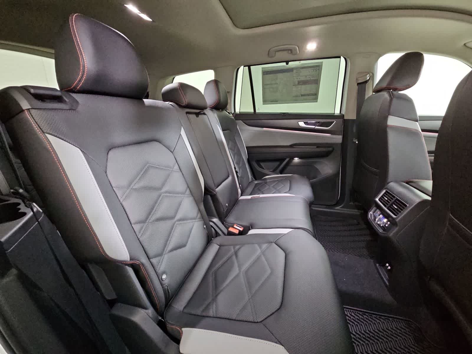 Thumbnail: 2026 Volkswagen Atlas - 21