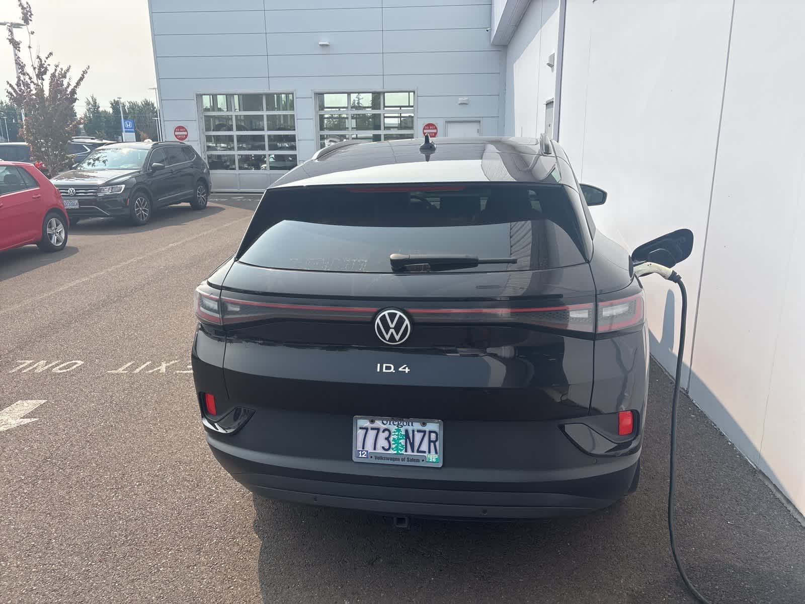 Thumbnail: 2023 Volkswagen ID.4 - 4