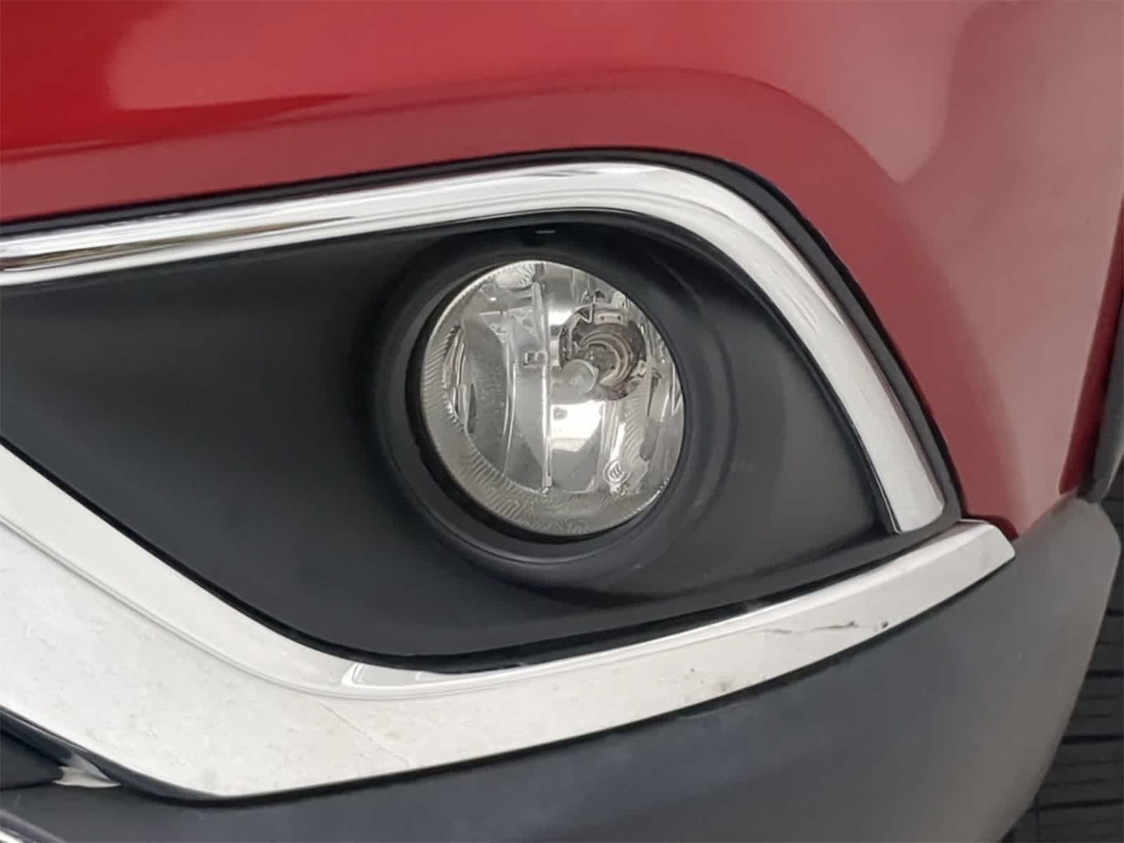Thumbnail: 2020 Mitsubishi Outlander - 10