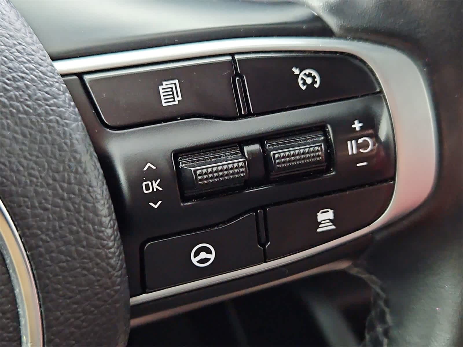 Thumbnail: 2023 Kia K5 - 24