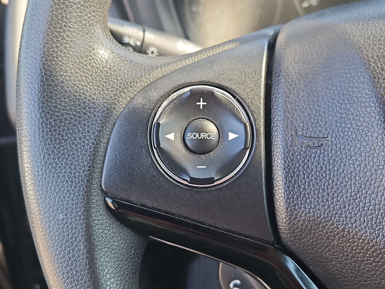 Thumbnail: 2016 Honda HR-V - 22