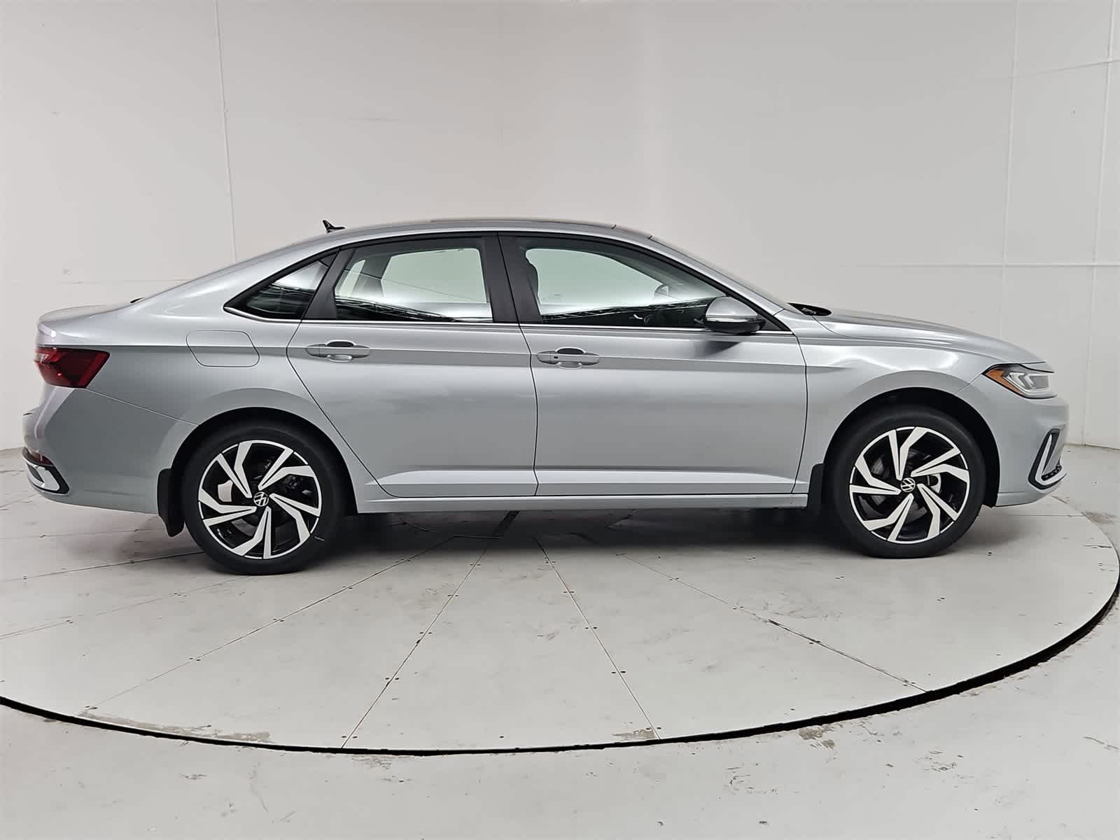 Thumbnail: 2025 Volkswagen Jetta - 7