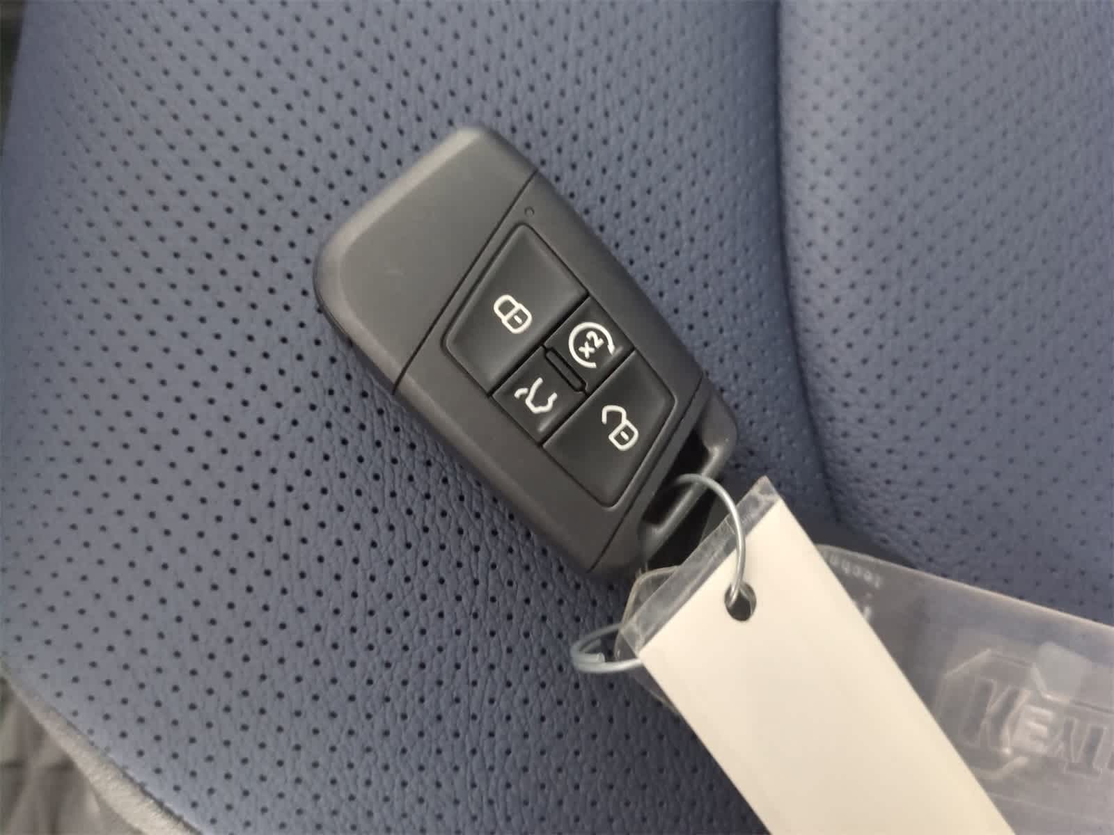 Thumbnail: 2025 Volkswagen Taos - 36