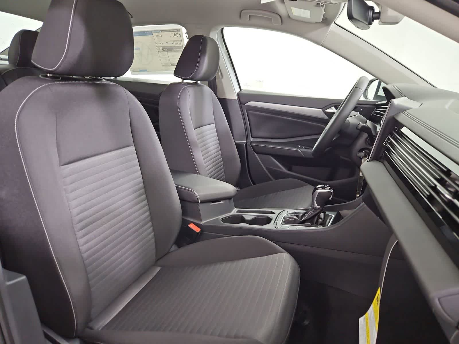 Thumbnail: 2026 Volkswagen Jetta - 21