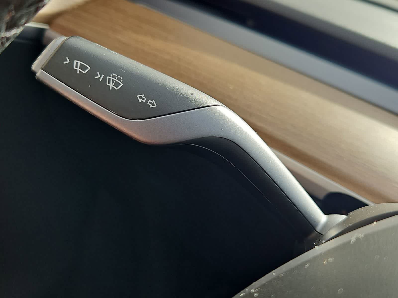 Thumbnail: 2024 Tesla Model Y - 27