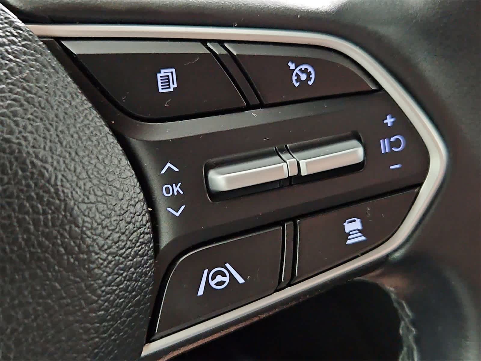 Thumbnail: 2023 Hyundai Santa Fe - 24