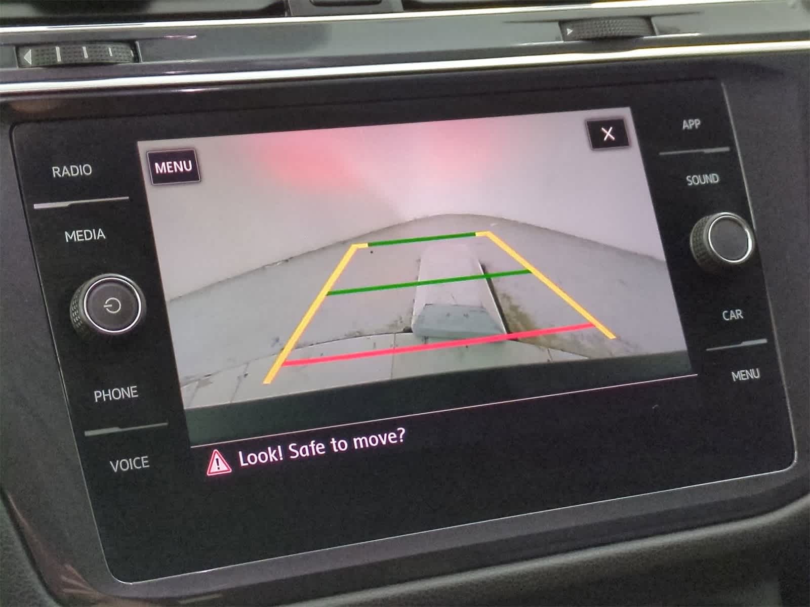 Thumbnail: 2020 Volkswagen Tiguan - 29