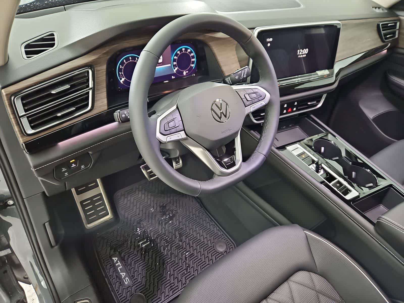 Thumbnail: 2026 Volkswagen Atlas - 2