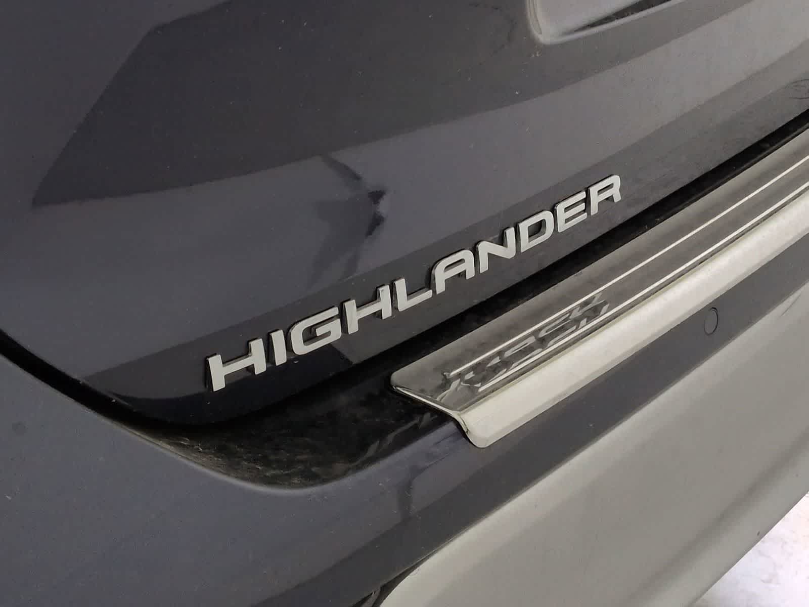 Thumbnail: 2021 Toyota Highlander - 12