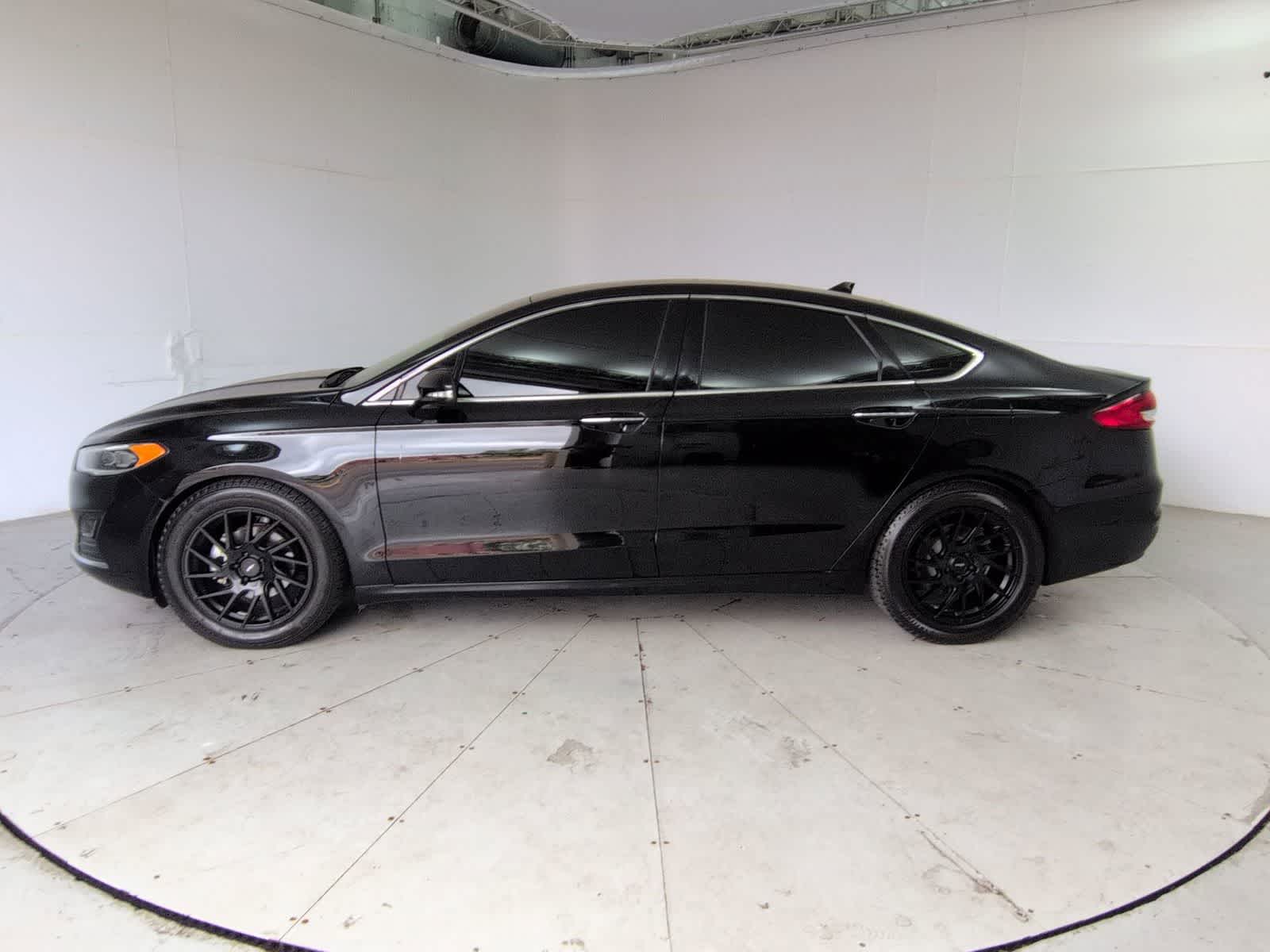 Thumbnail: 2019 Ford Fusion - 3