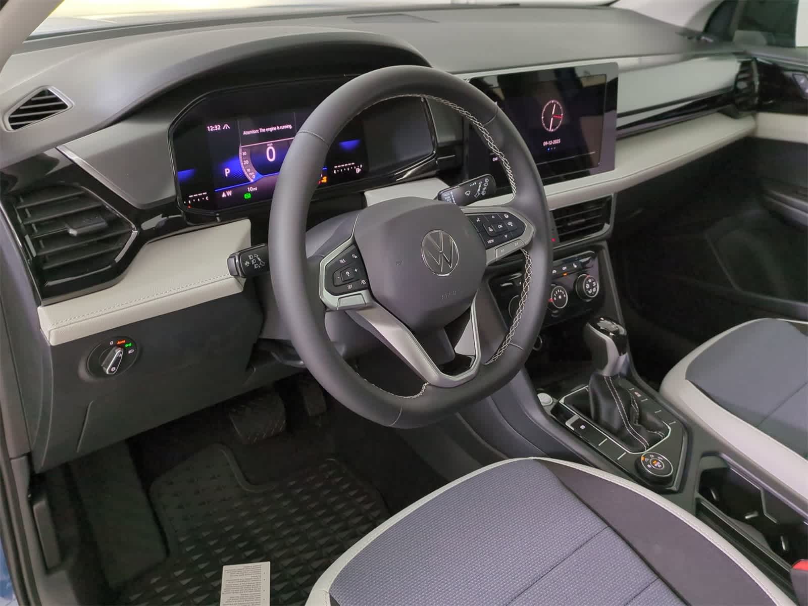 Thumbnail: 2025 Volkswagen Taos - 2