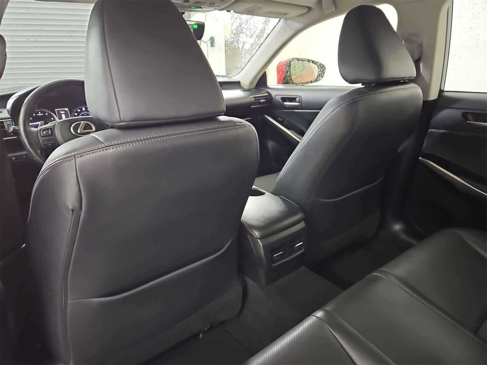 Thumbnail: 2018 Lexus IS - 18