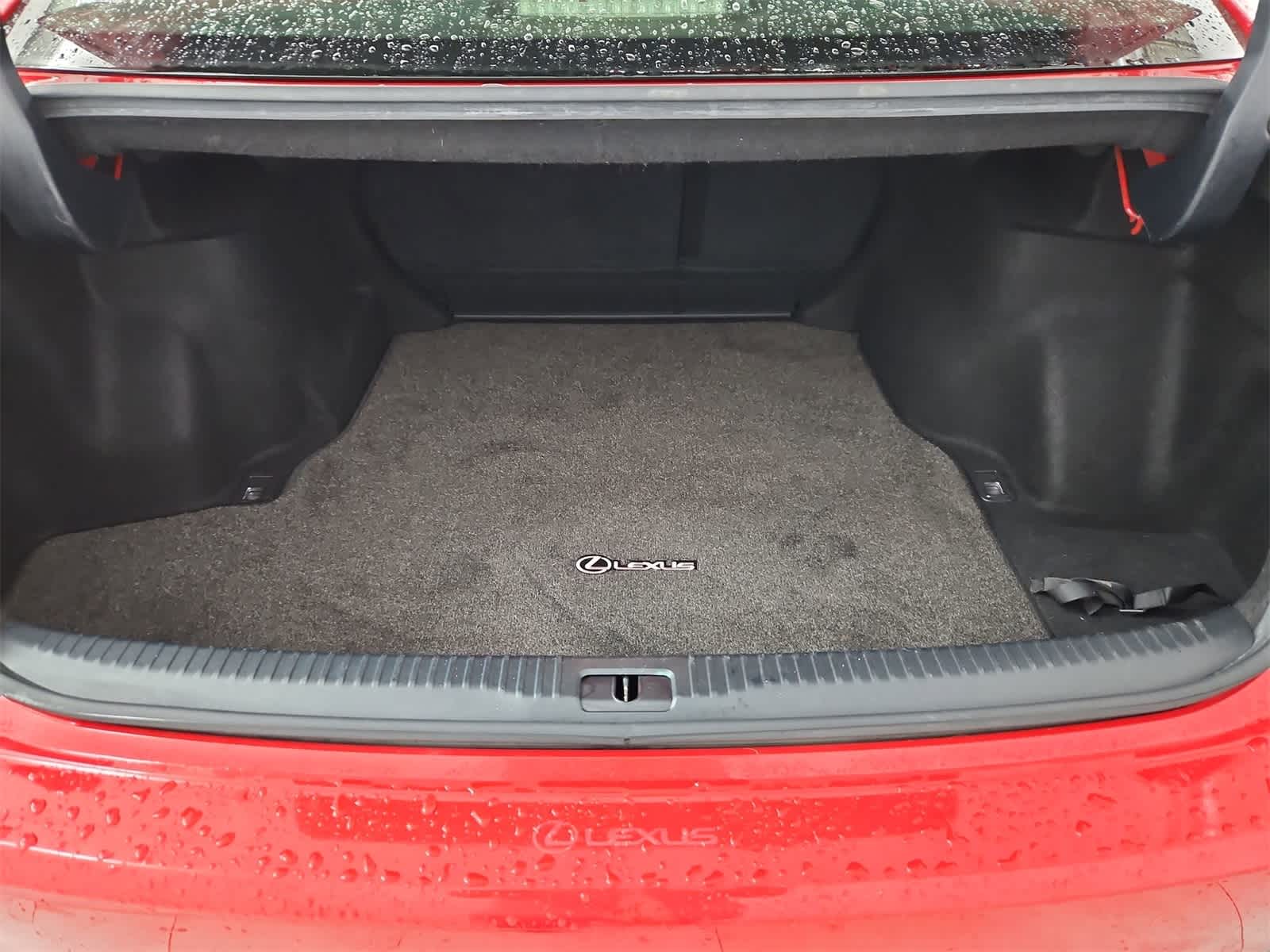 Thumbnail: 2018 Lexus IS - 36