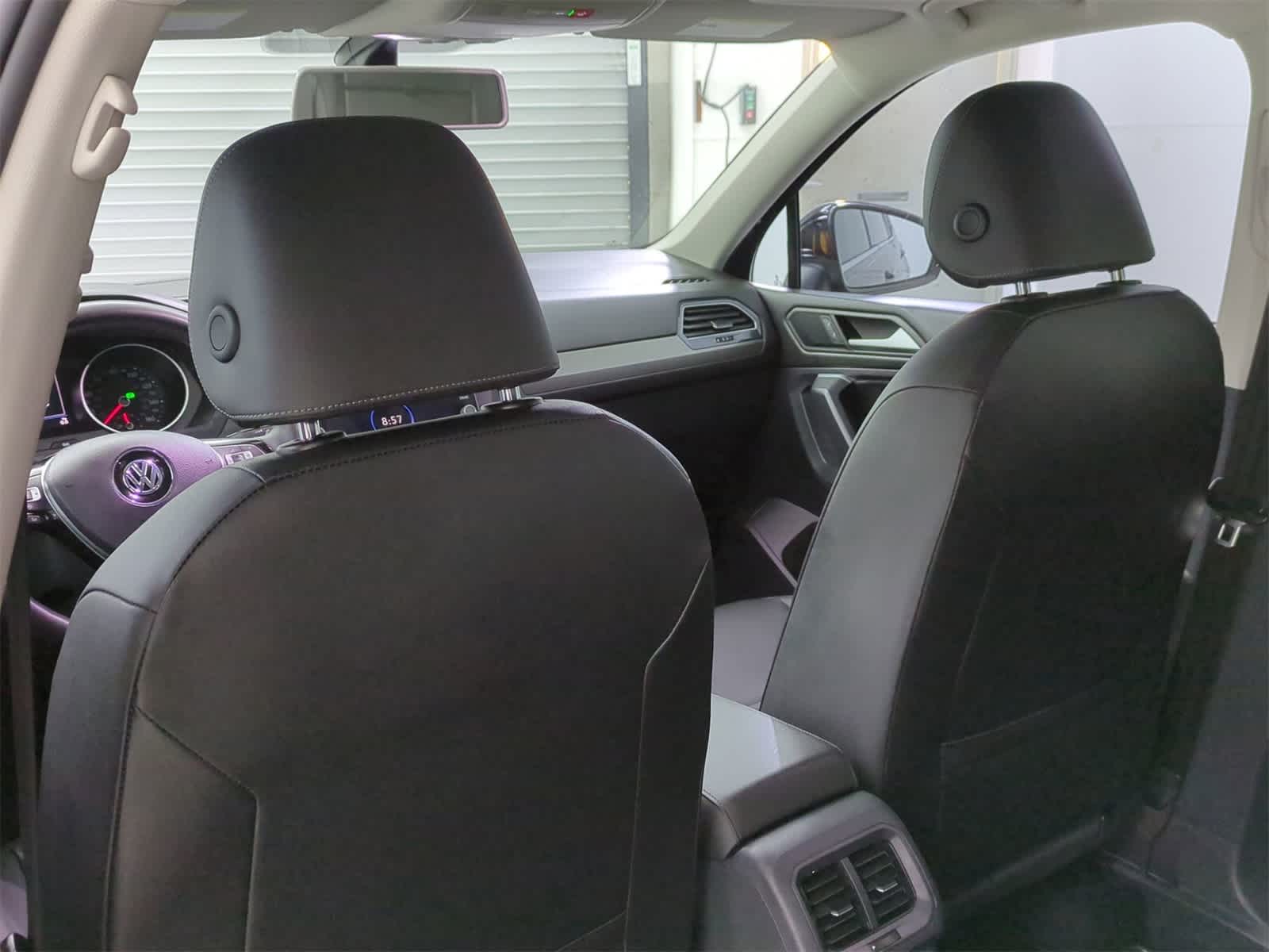 Thumbnail: 2020 Volkswagen Tiguan - 17