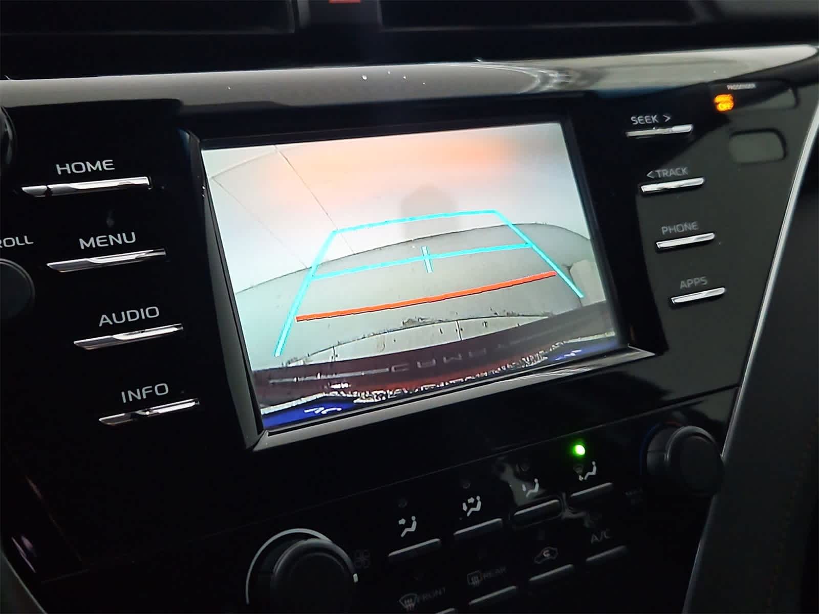 Thumbnail: 2018 Toyota Camry - 29