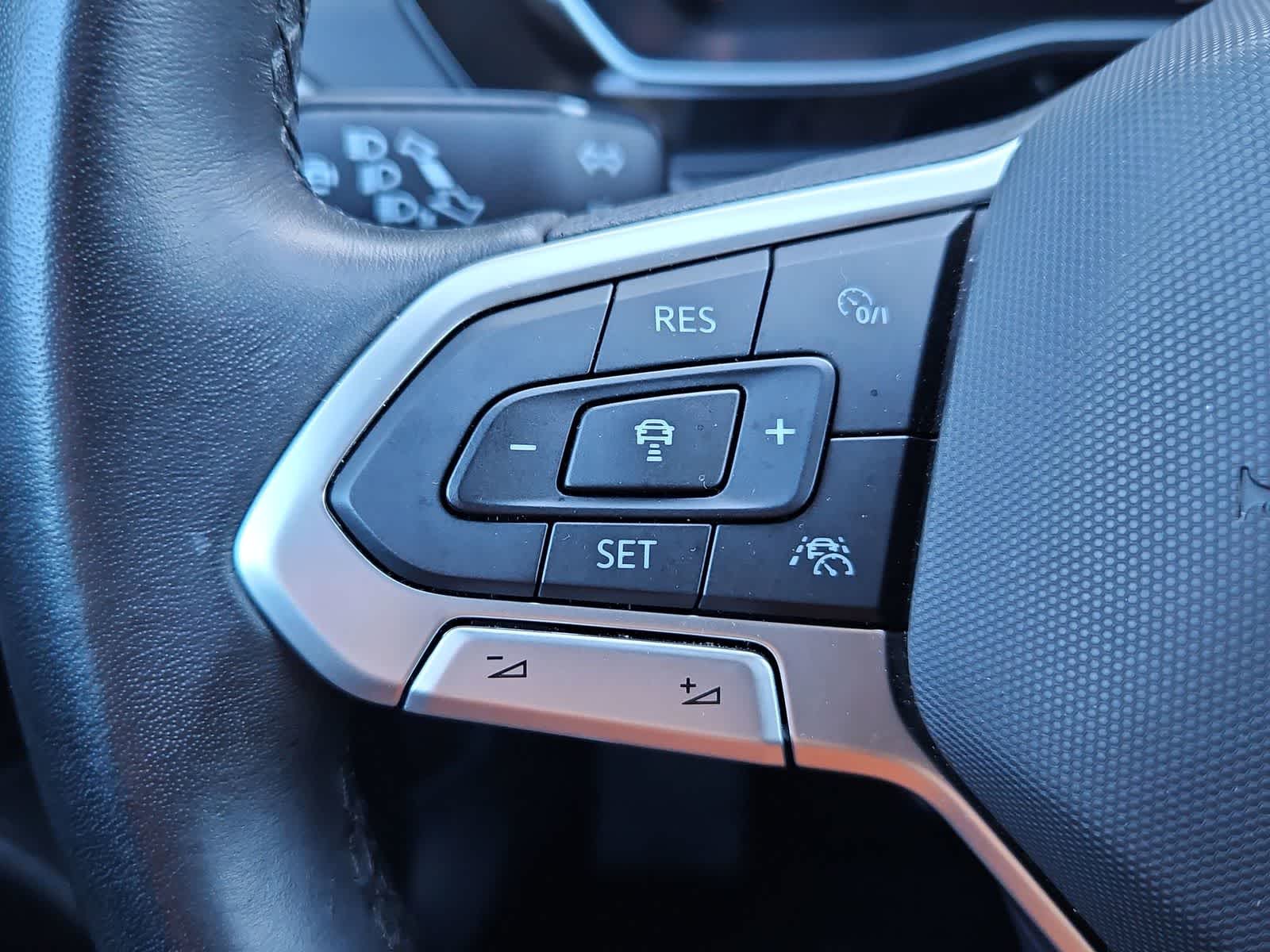 Thumbnail: 2024 Volkswagen Jetta - 22