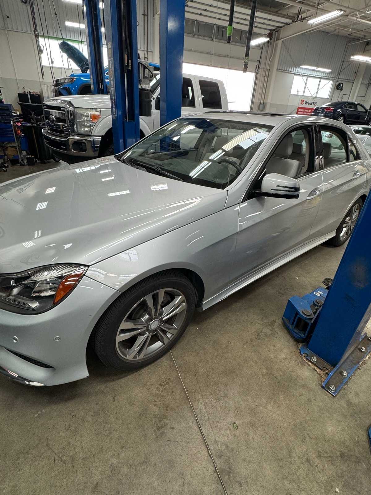 Thumbnail: 2014 Mercedes-Benz E-Class - 9