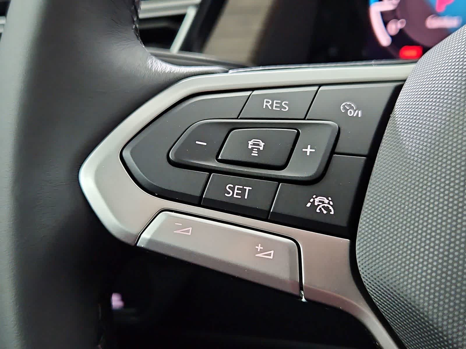 Thumbnail: 2026 Volkswagen Atlas - 25