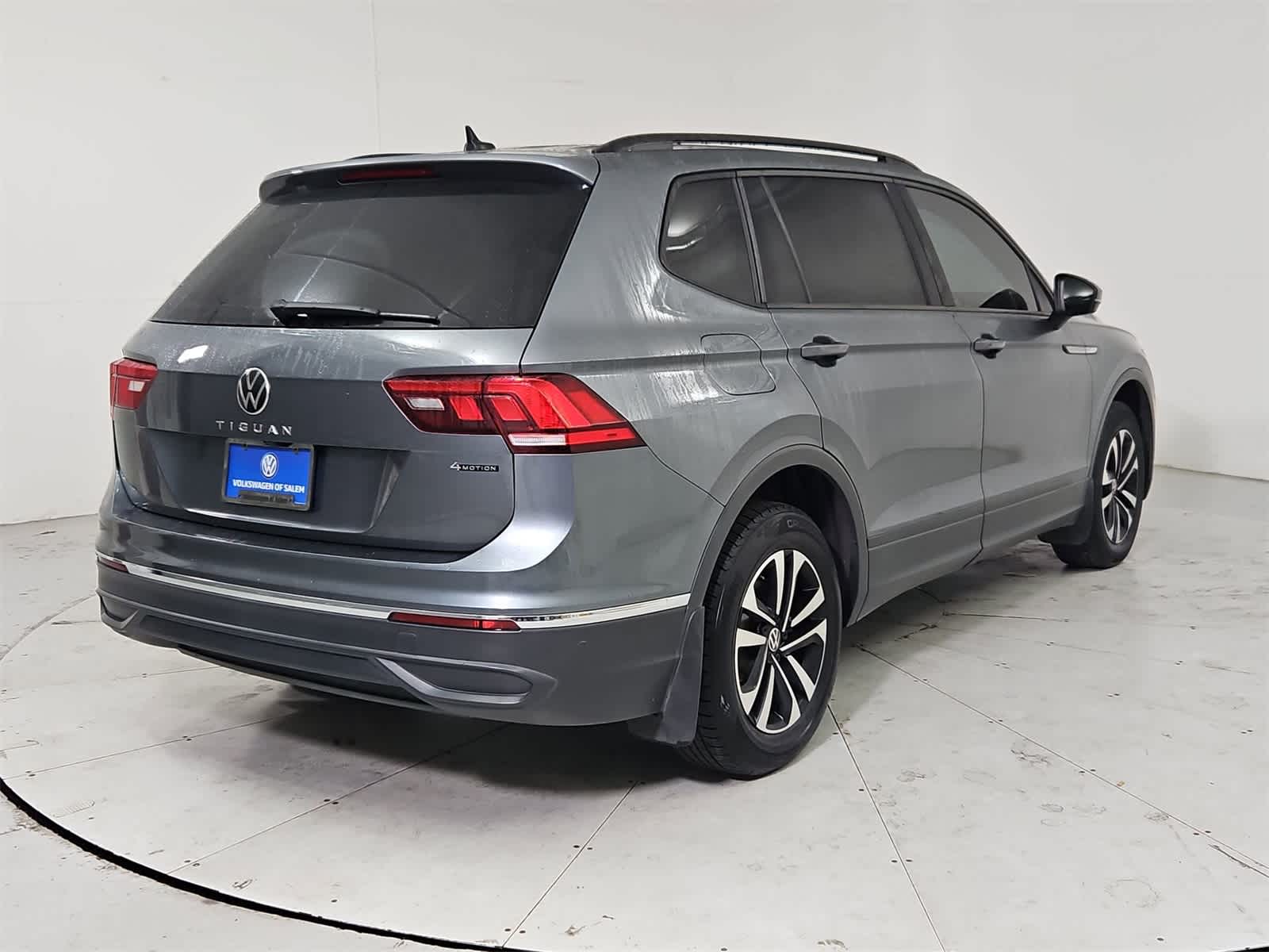 Thumbnail: 2022 Volkswagen Tiguan - 6