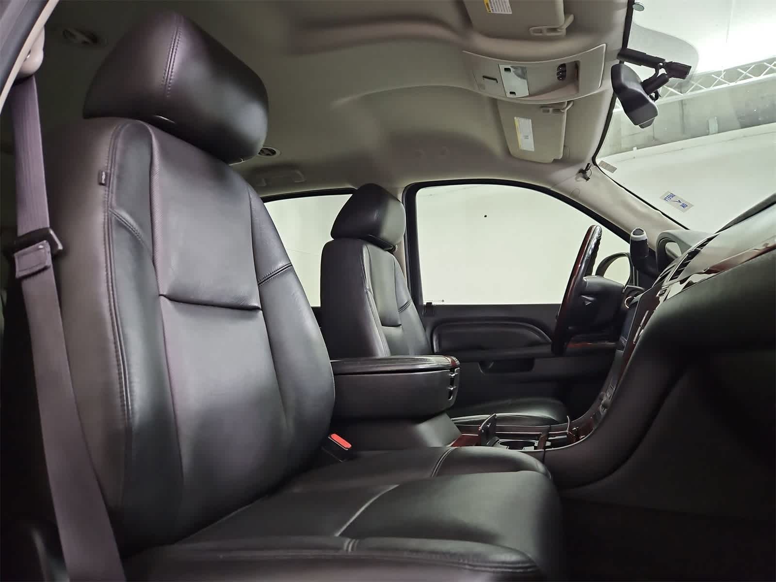 Thumbnail: 2014 Cadillac Escalade - 21
