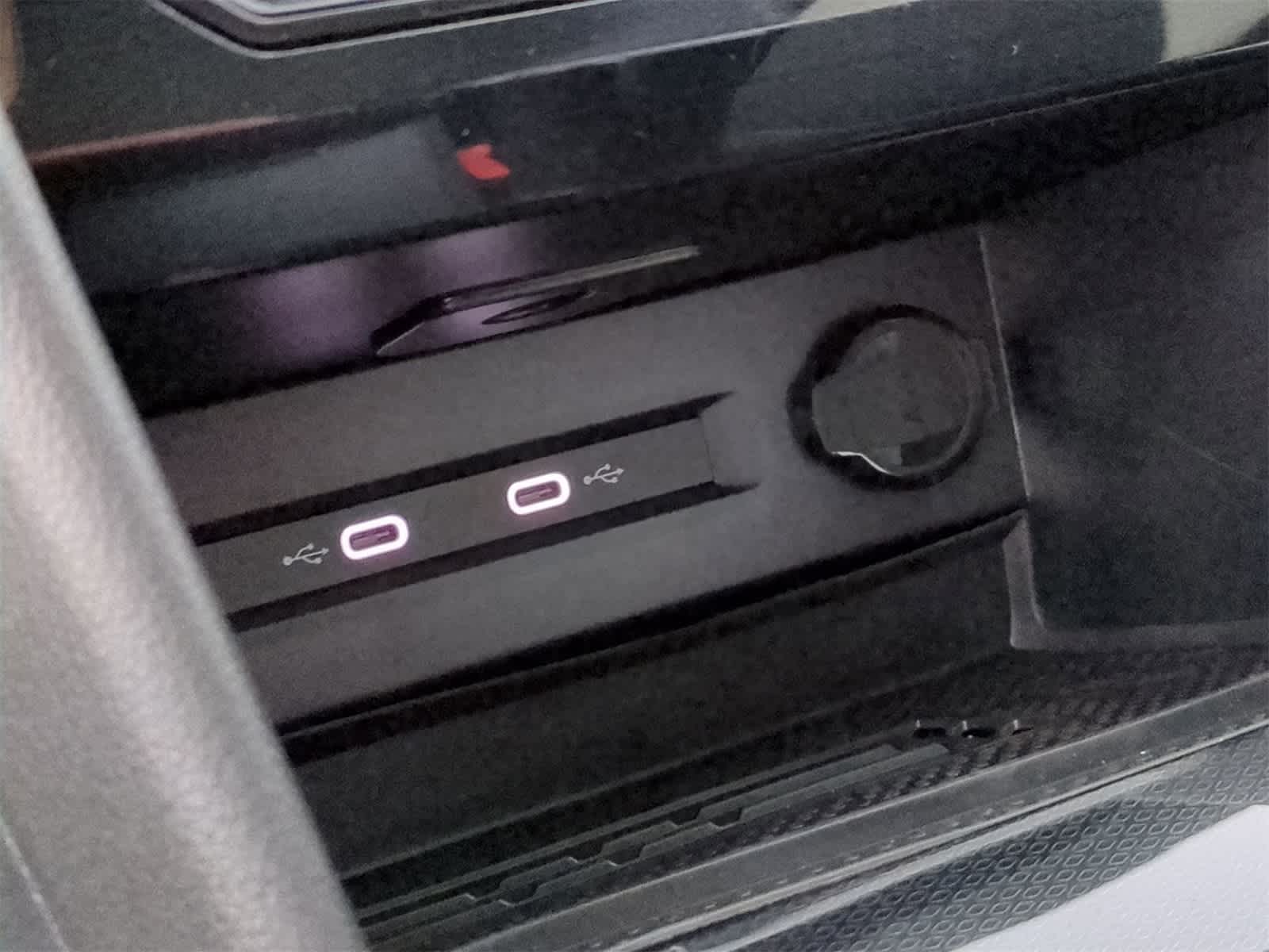 Thumbnail: 2025 Volkswagen Taos - 32