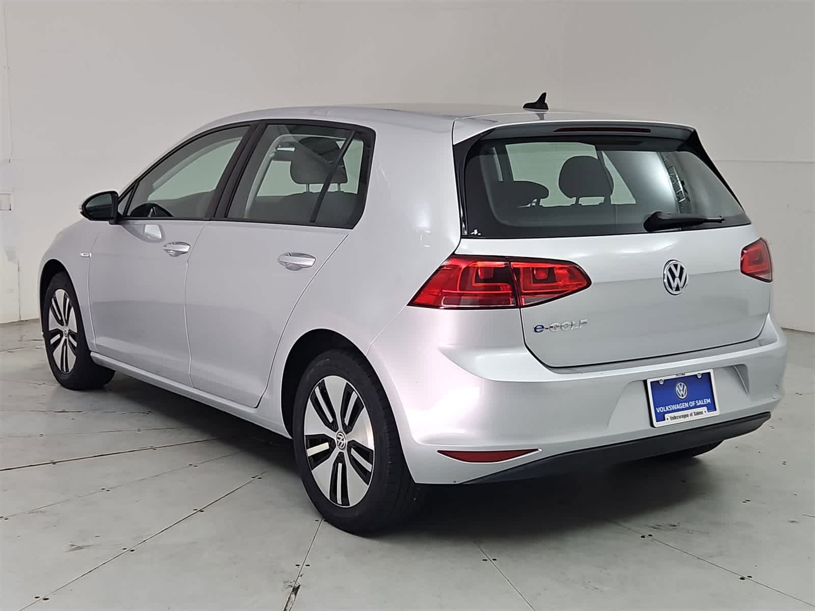 2016 Volkswagen e-Golf SE 4