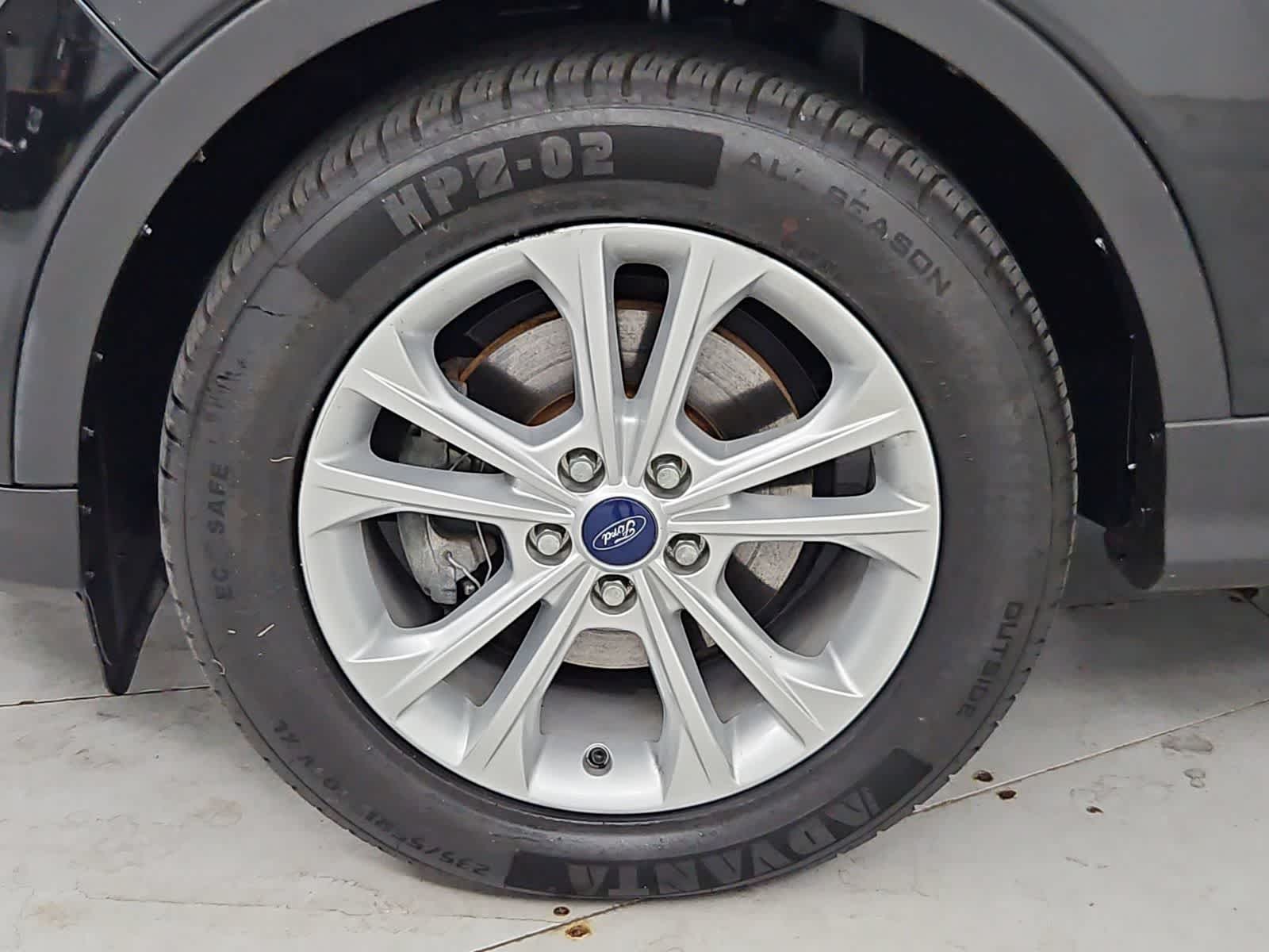 Thumbnail: 2017 Ford Escape - 12