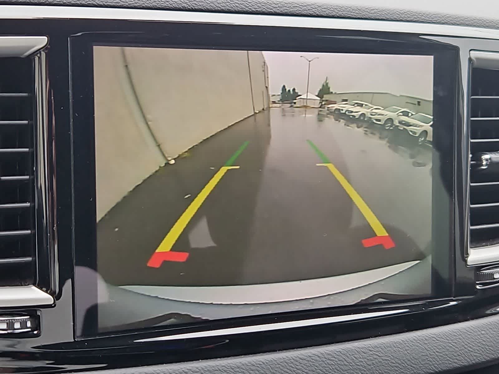 Thumbnail: 2023 Chrysler Pacifica - 28