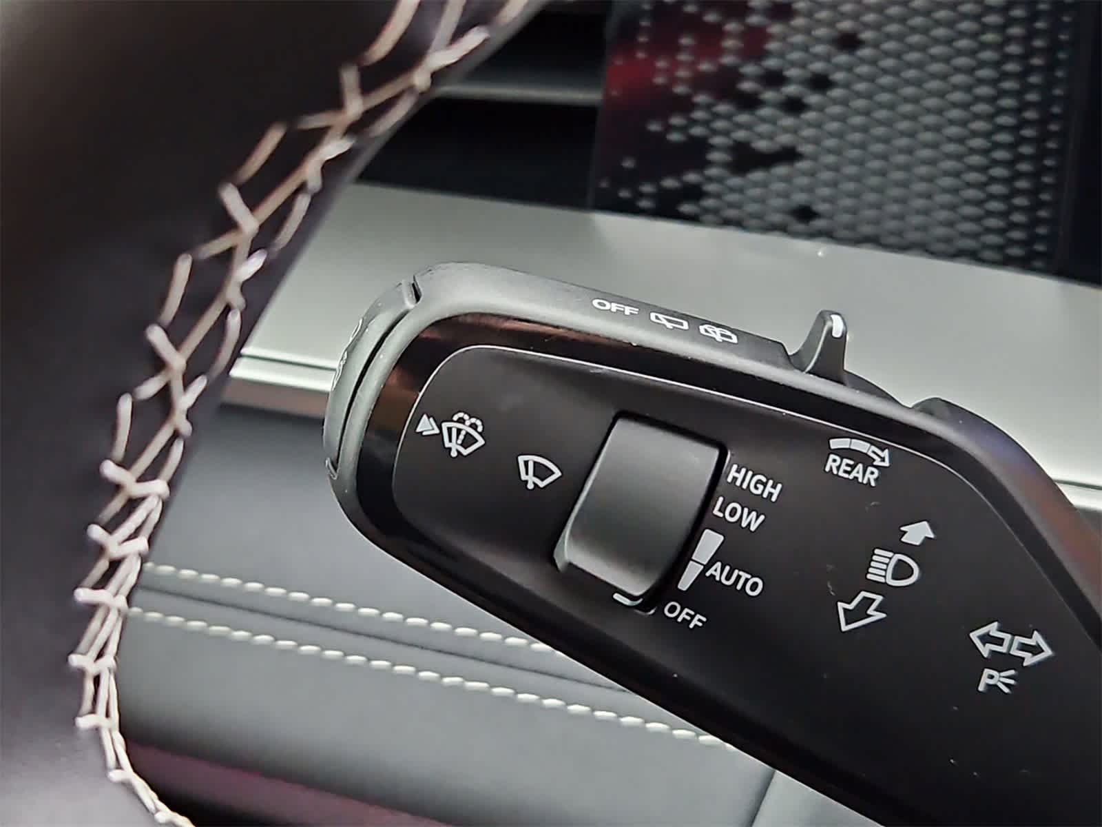 Thumbnail: 2025 Volkswagen Tiguan - 27