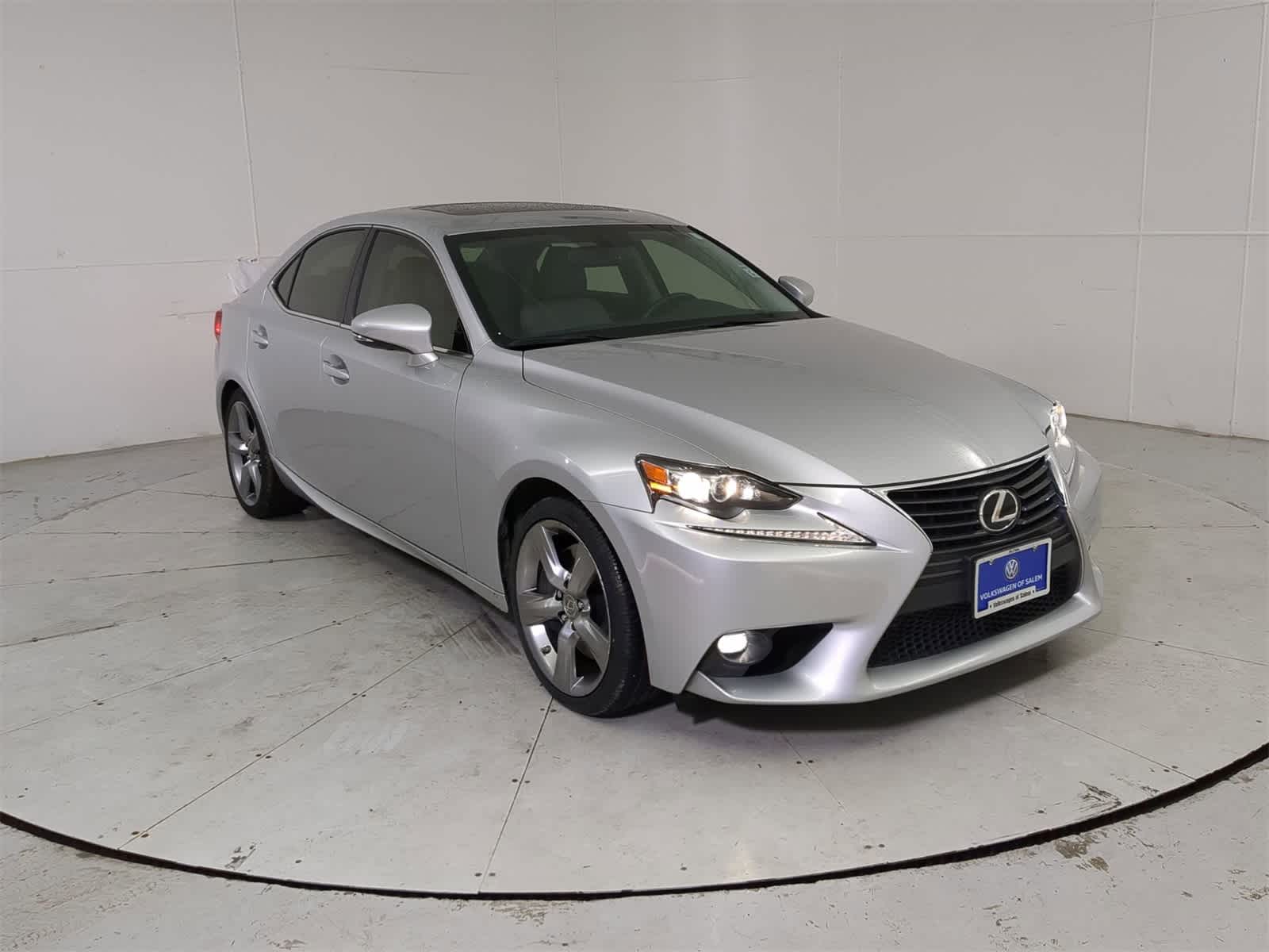 Thumbnail: 2015 Lexus IS - 8