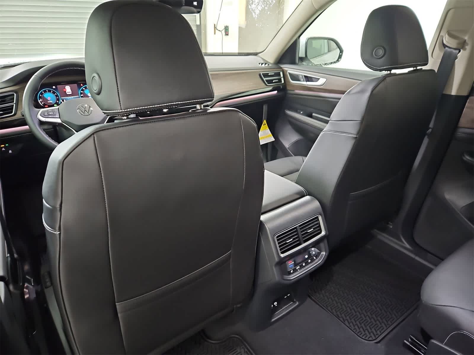 Thumbnail: 2026 Volkswagen Atlas - 18