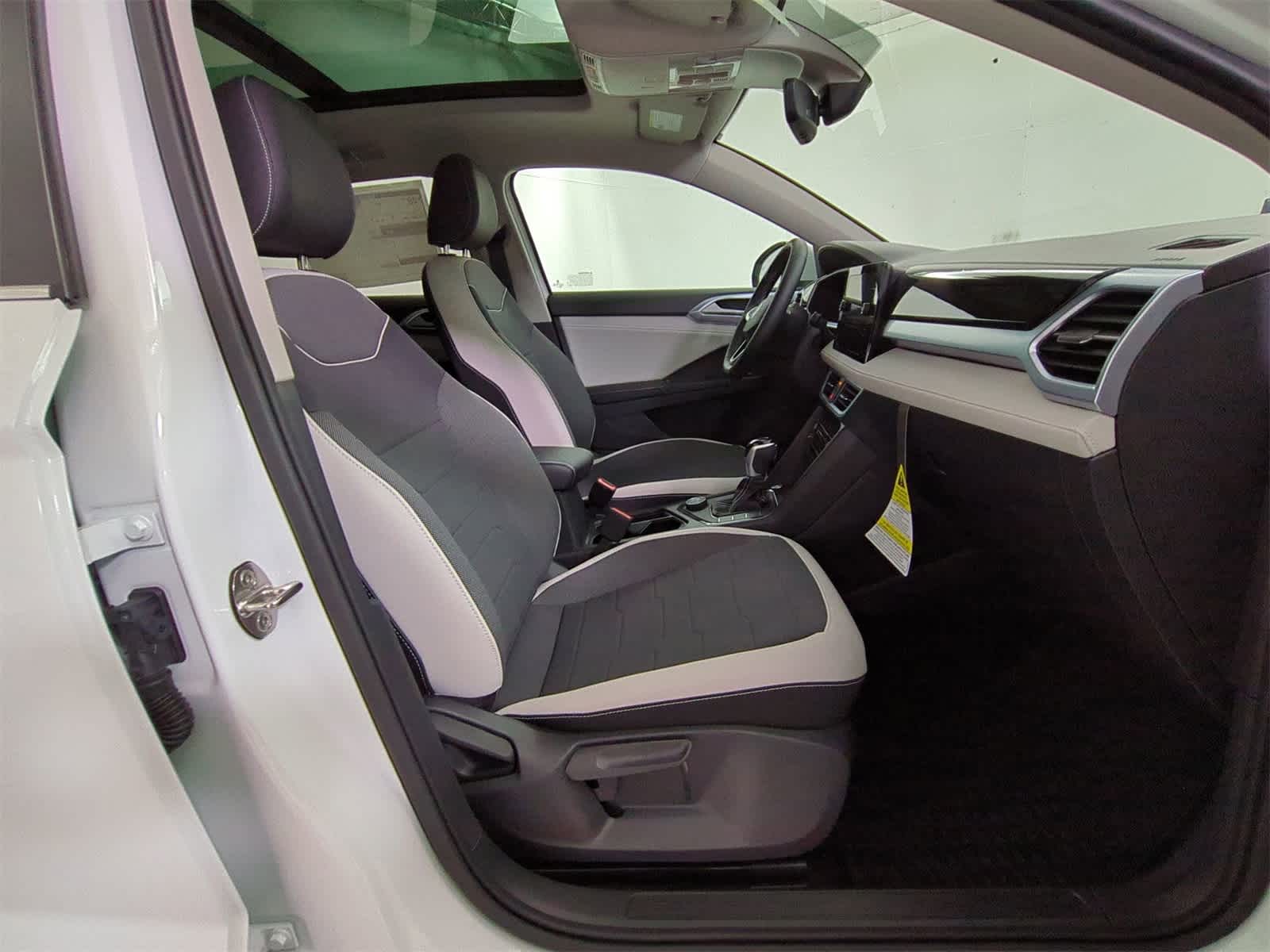 Thumbnail: 2025 Volkswagen Taos - 23