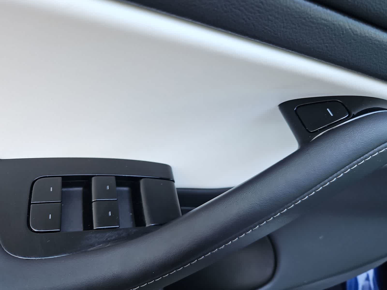 Thumbnail: 2020 Tesla Model 3 - 17
