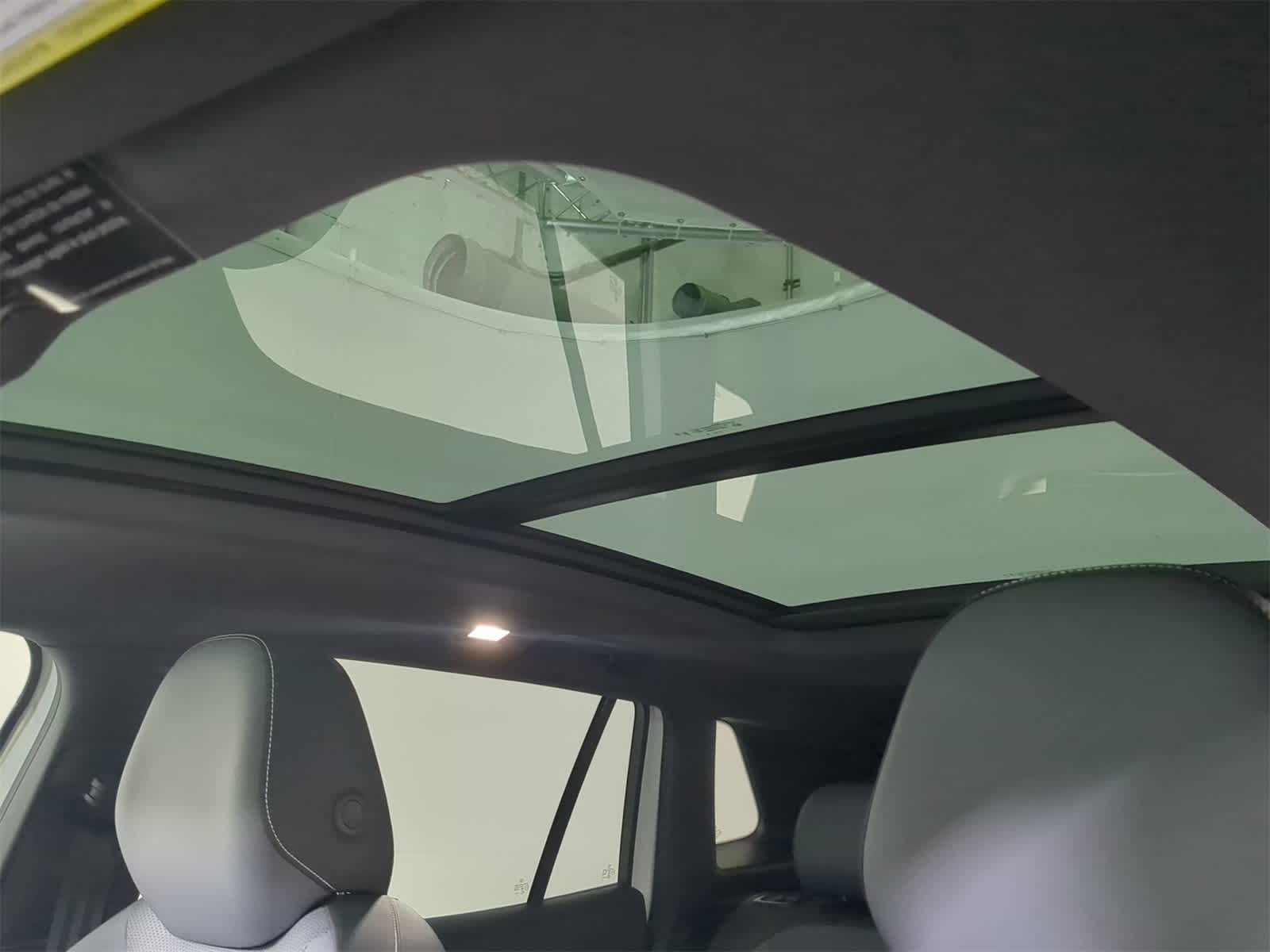 Thumbnail: 2025 Volkswagen Tiguan - 19